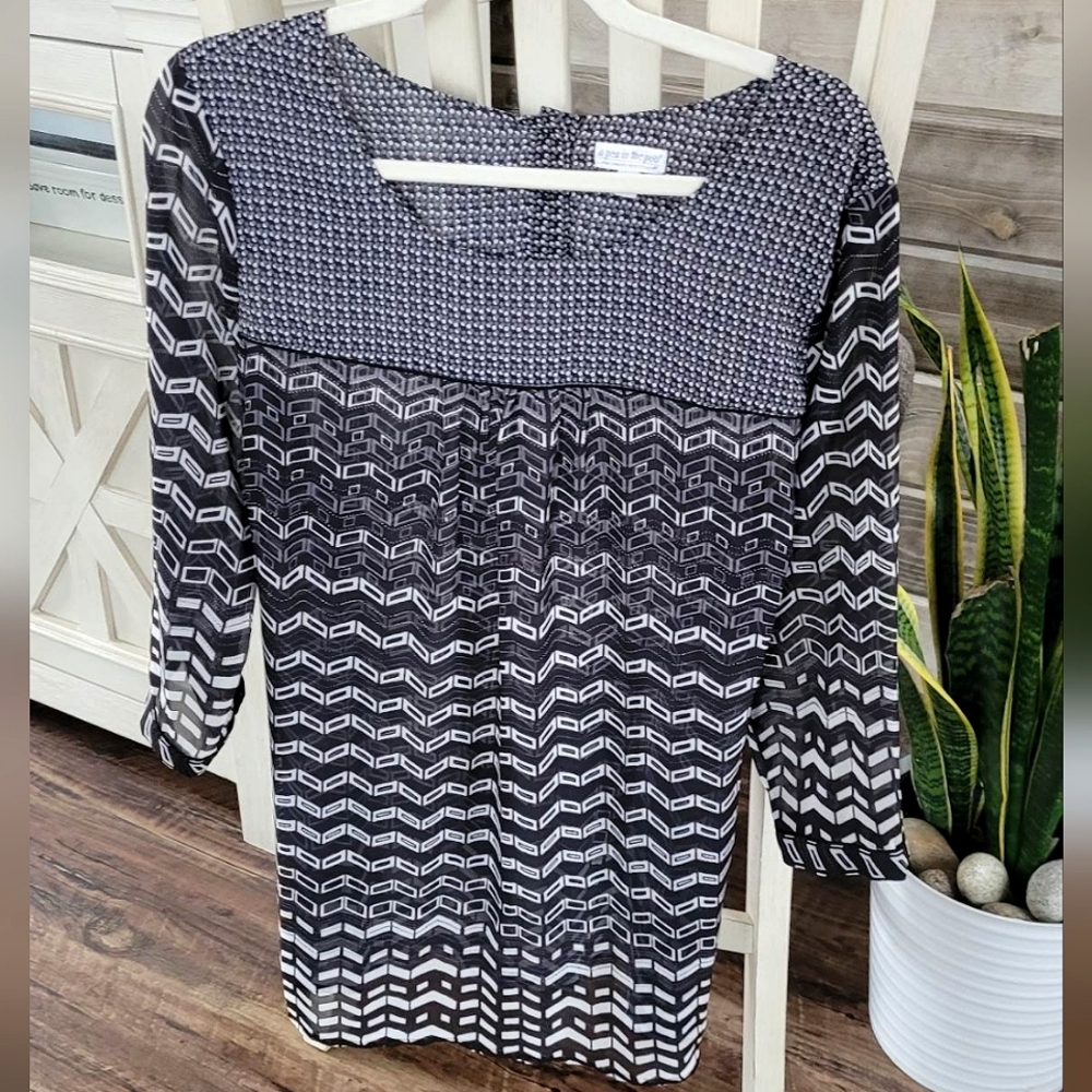 a pea in the pod Maternity Top